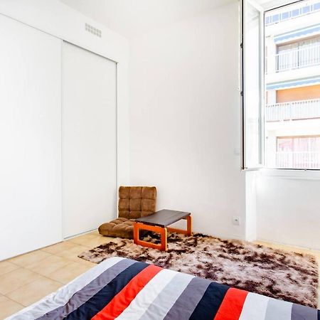 Room Rental In Apartment In Marseille Bagian luar foto