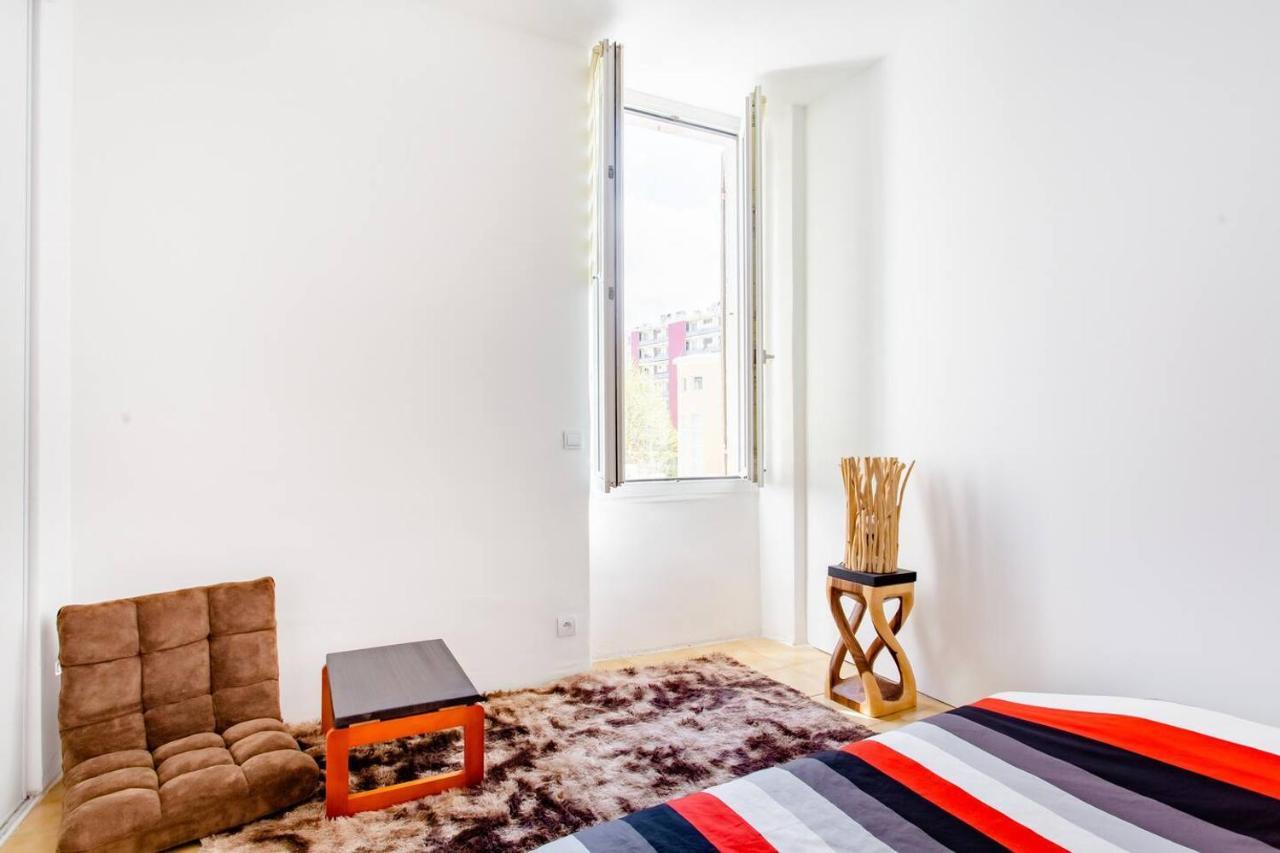 Room Rental In Apartment In Marseille Bagian luar foto